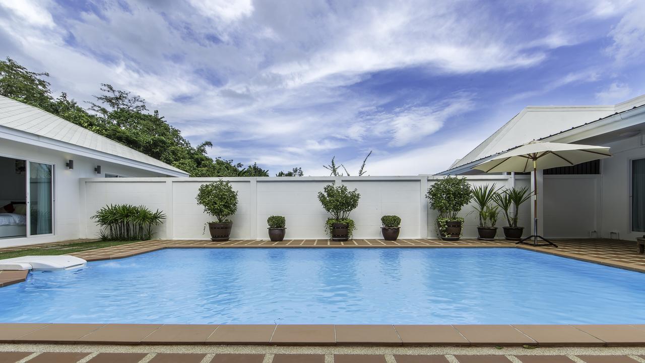 Si Sunthon Baan Promphun Pool Villa By Bv מראה חיצוני תמונה