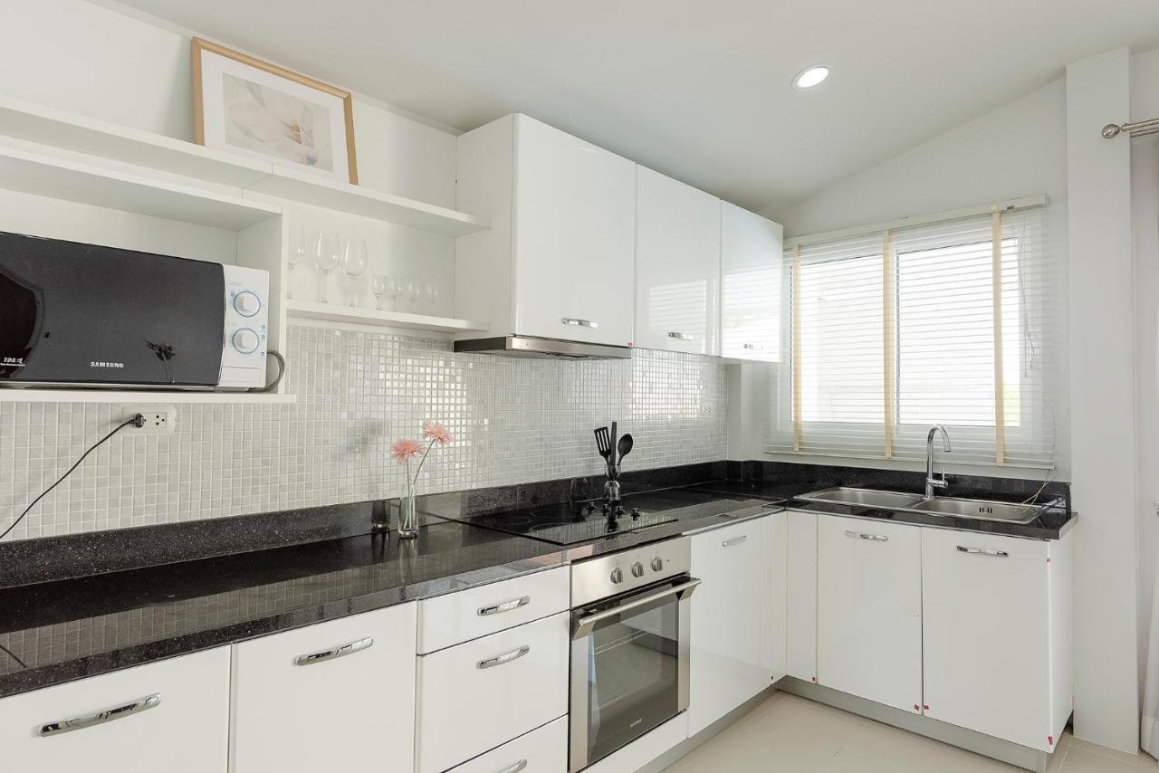 Si Sunthon Baan Promphun Pool Villa By Bv מראה חיצוני תמונה