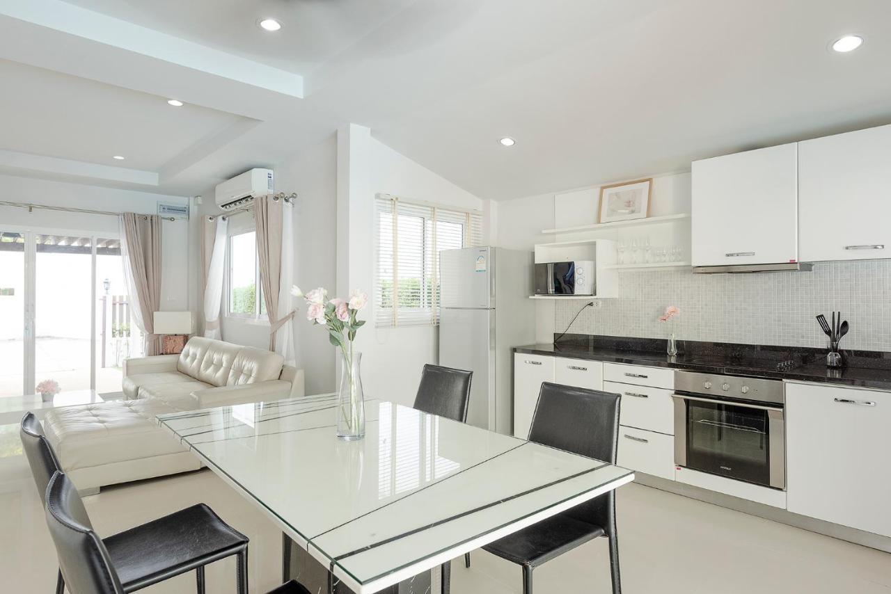 Si Sunthon Baan Promphun Pool Villa By Bv מראה חיצוני תמונה